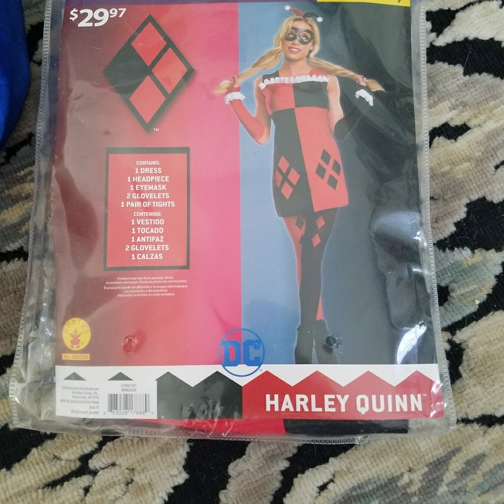 Costume